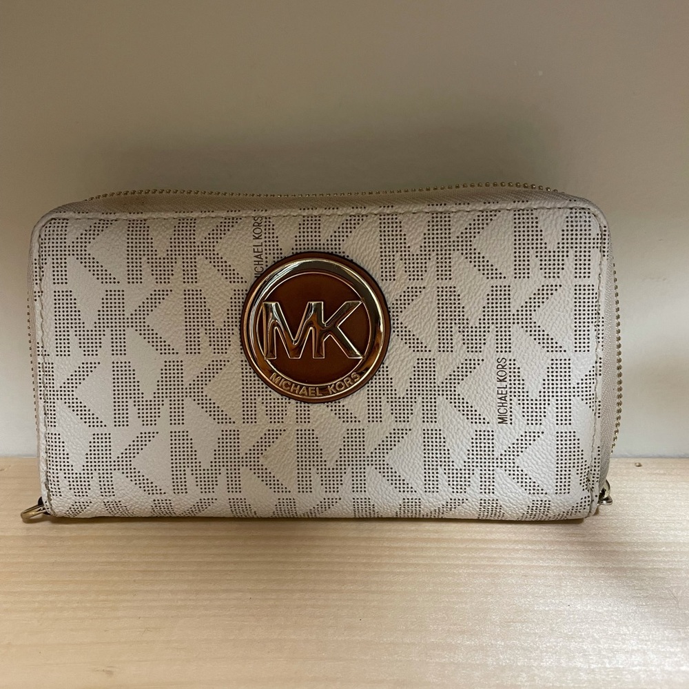 COPY - Michael Kors Wallet